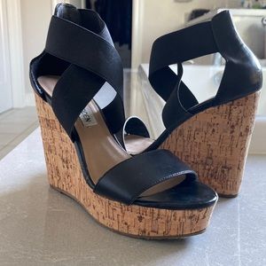 Size 5m Steve Madden wedges